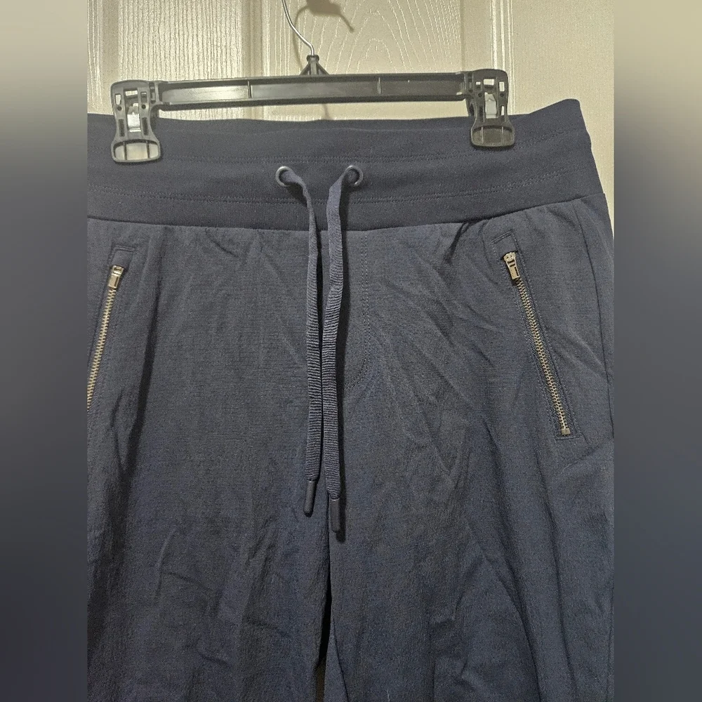 Athleta Trekkie Jogger Navy 10